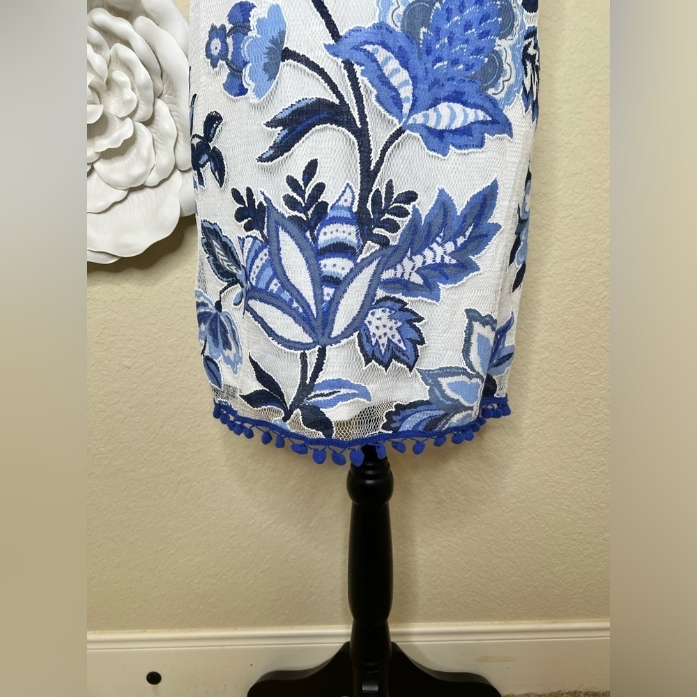 Entro Sleeveless White & Blue Floral Pom Pom Hemline Dress Size Large - Picture 6 of 13